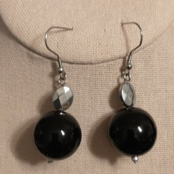 Necklace | Bracelet | Earring | Black and Silver | Chunky Beaded Necklace Set - Picture 5 of 13